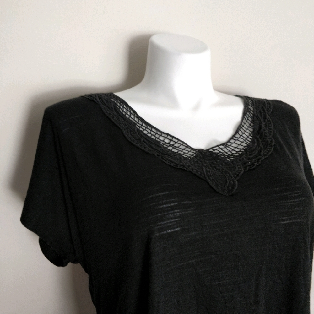 Crochet Black Tee sz 1x